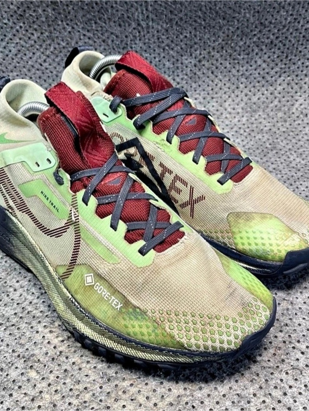 Nike React Pegasus Trail 4 GORE-TEX Deep Jungle Night Maroon Trail Shoes